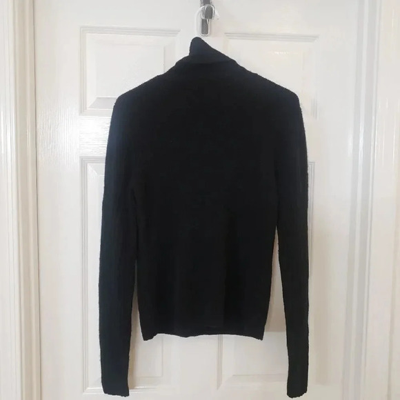 DKNY Active 100% Lambs Wool Ribbed Sweater - Picture 6 of 8